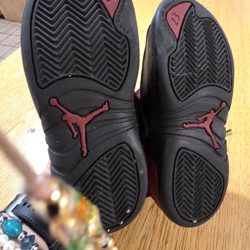 Jordan Kids Red and Black Sneakers - Picture 10 of 10